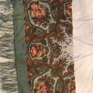 Green scarf NWT